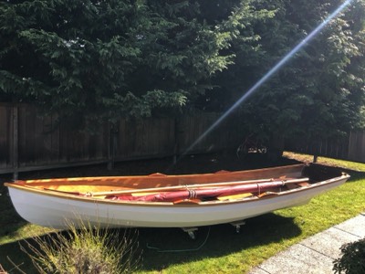  The spars fit nicely inside the boat. 