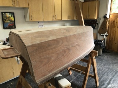  The forward hull is sanded. 